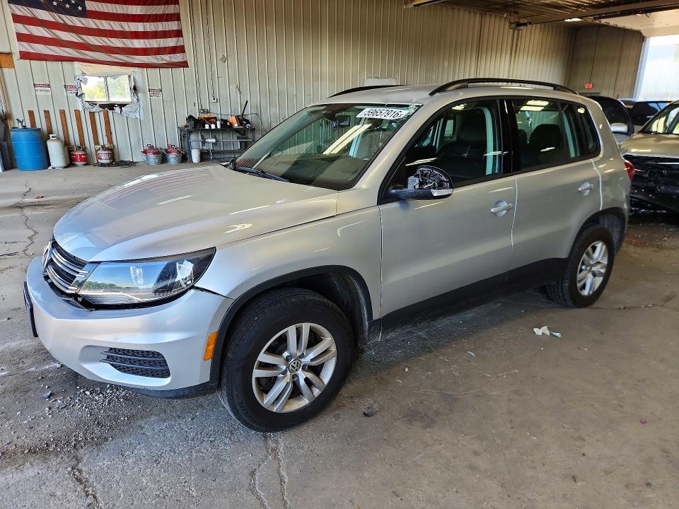 2016 Volkswagen Tiguan მანქანა იყიდება აუქციონზე, vin: WVGBV7AX0GW032514, აუქციონის ნომერი: 59657916