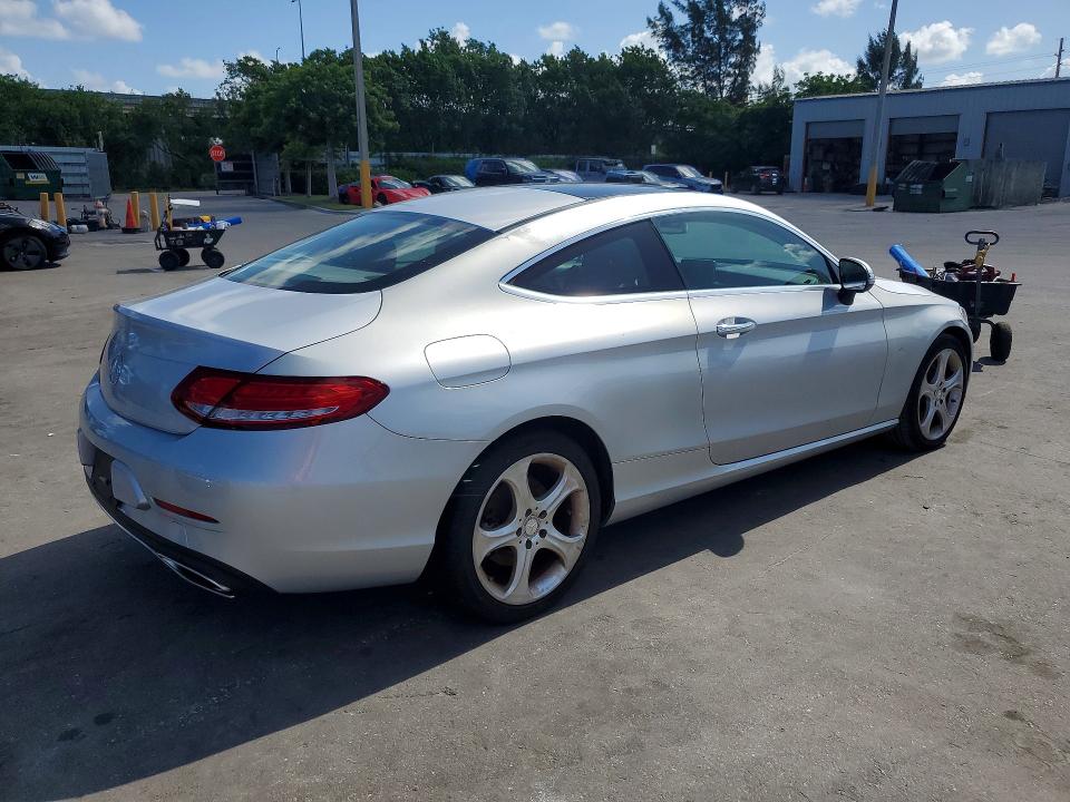60950016 :رقم المزاد ، WDDWJ4JB6HF328505 vin ، 2017 Mercedes-benz C مزاد بيع