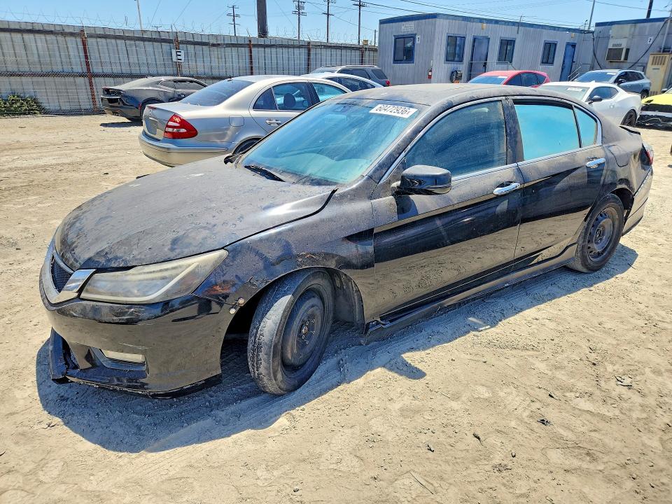 2015 Honda Accord მანქანა იყიდება აუქციონზე, vin: 1HGCR3F96FA033020, აუქციონის ნომერი: 60472936