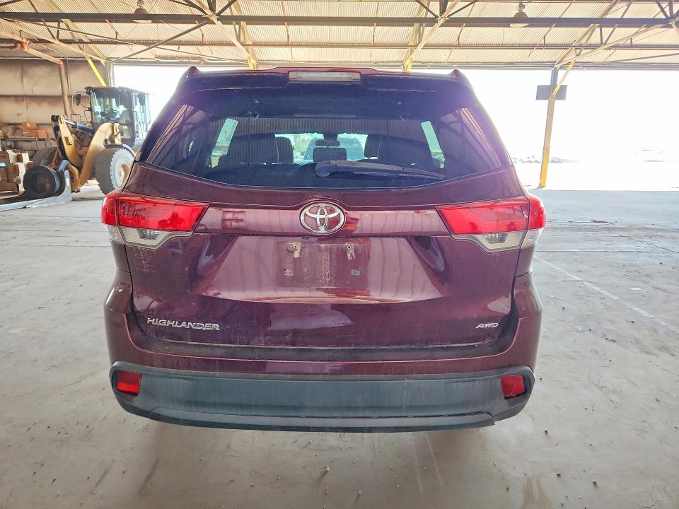 2017 Toyota Highlander მანქანა იყიდება აუქციონზე, vin: 5TDBZRFH7HS467148, აუქციონის ნომერი: 62757666