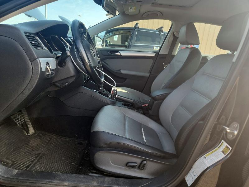 60207276 :رقم المزاد ، 3VW637AJ0GM380415 vin ، 2016 Volkswagen Jetta مزاد بيع
