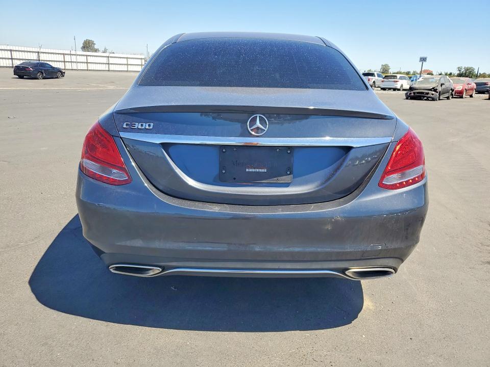 59742356 :رقم المزاد ، 55SWF4JB3GU160612 vin ، 2016 Mercedes-benz C مزاد بيع