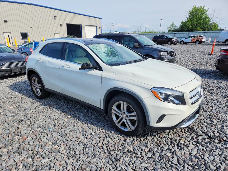 60684876 :رقم المزاد ، WDCTG4GB5HJ358296 vin ، 2017 Mercedes-benz Gla مزاد بيع