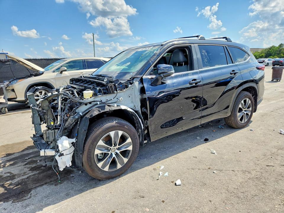 59916296 :رقم المزاد ، 5TDKDRAH4SS557578 vin ، 2025 Toyota Highlander مزاد بيع