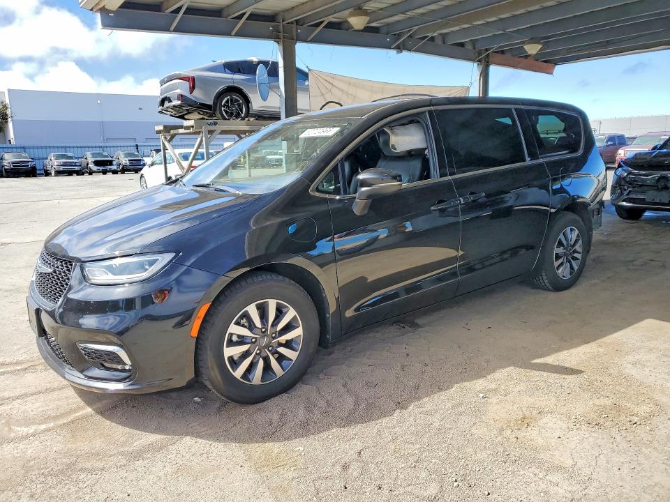 Aukcja sprzedaży 2023 Chrysler Pacifica, vin: 2C4RC1L75PR626611, numer aukcji: 62724966