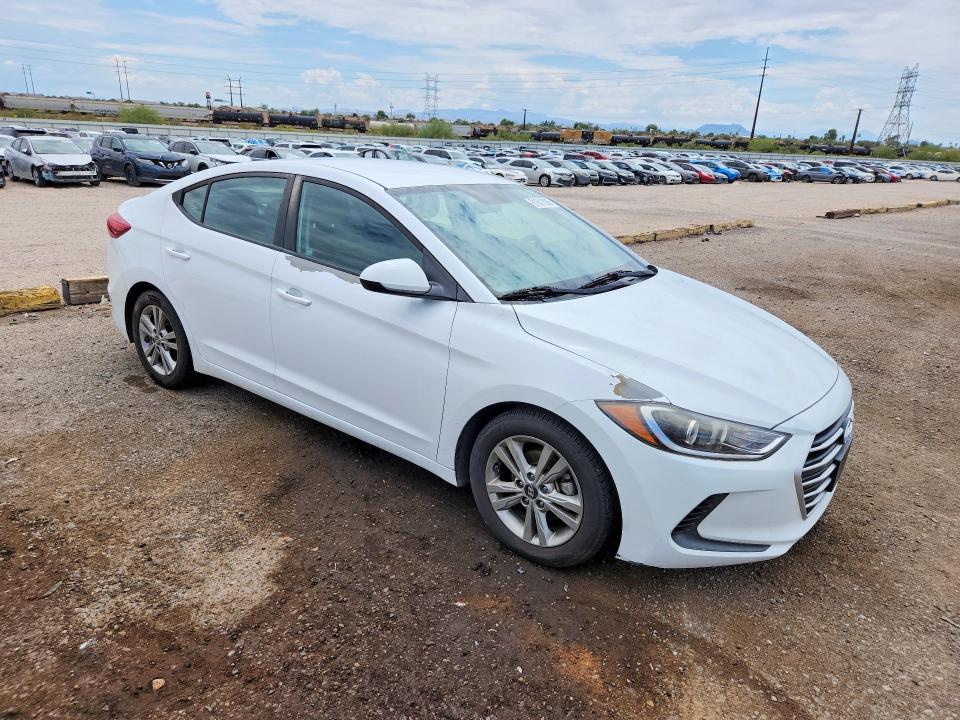 61601096 :رقم المزاد ، 5NPD84LF8JH296665 vin ، 2018 Hyundai Elantra مزاد بيع