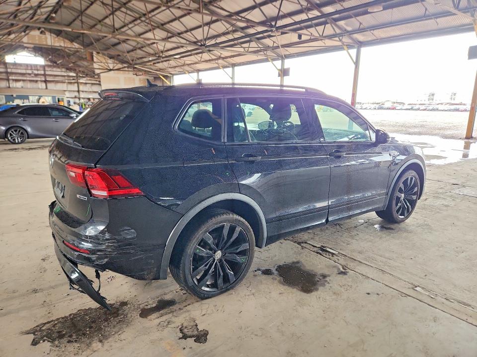 Продажа на аукционе авто 2021 Volkswagen Tiguan, vin: 3VV2B7AX5MM106665, номер лота: 61764176