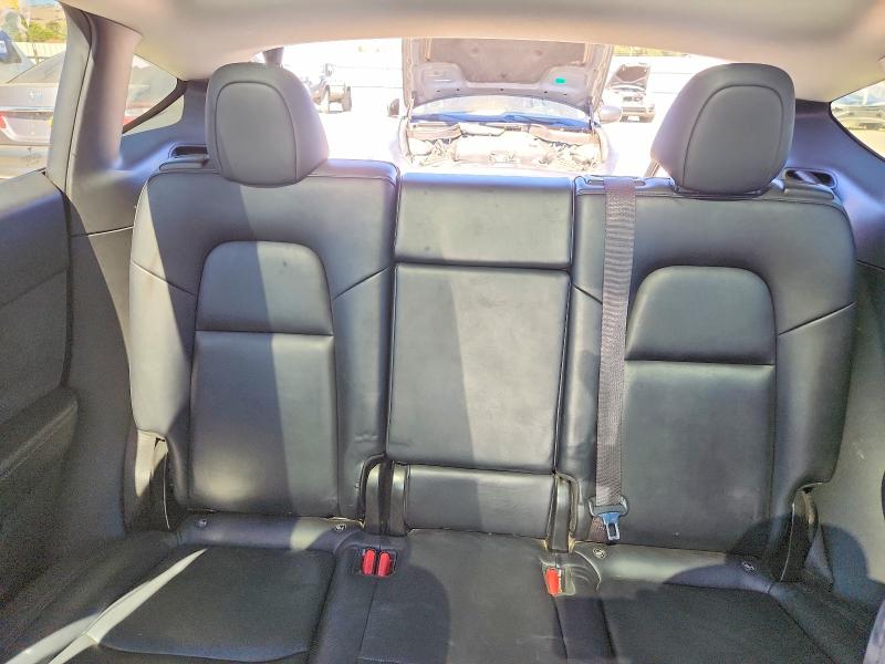 61926176 :رقم المزاد ، 5YJYGDEE1MF086050 vin ، 2021 Tesla Model Y مزاد بيع
