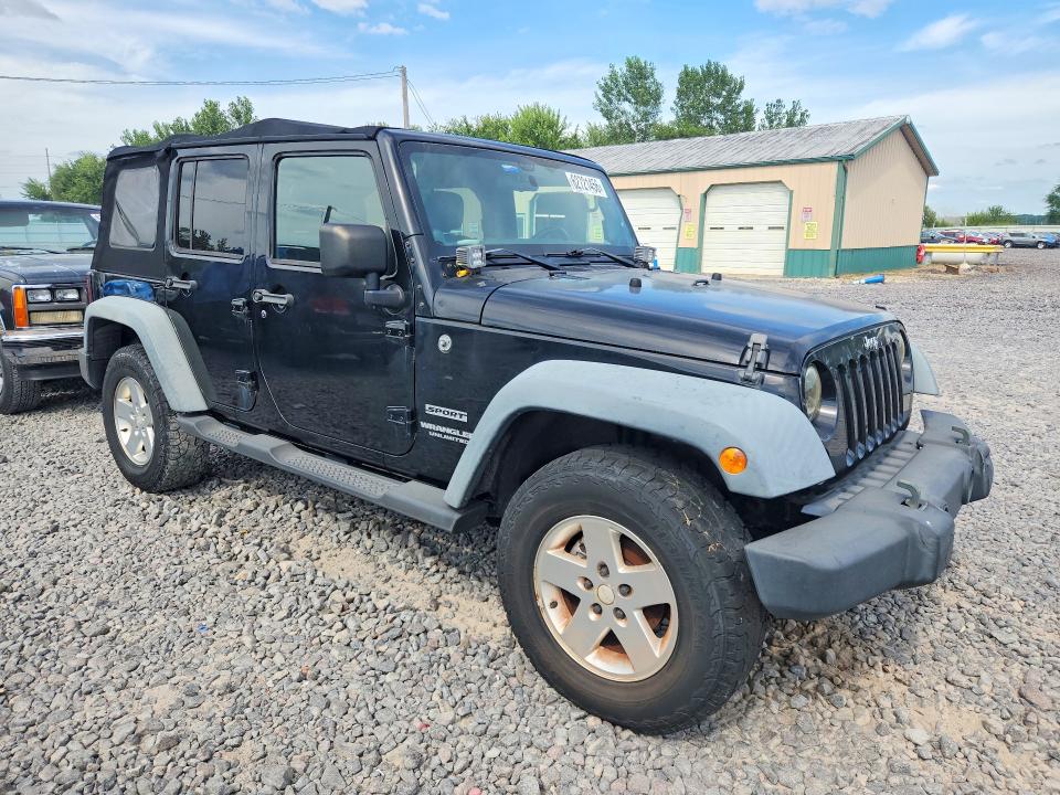 2011 Jeep Wrangler Unlimited მანქანა იყიდება აუქციონზე, vin: 1J4HA3H1XBL586653, აუქციონის ნომერი: 62721456