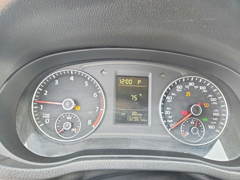 59608906 :رقم المزاد ، 1VWAT7A37FC018643 vin ، 2015 Volkswagen Passat مزاد بيع