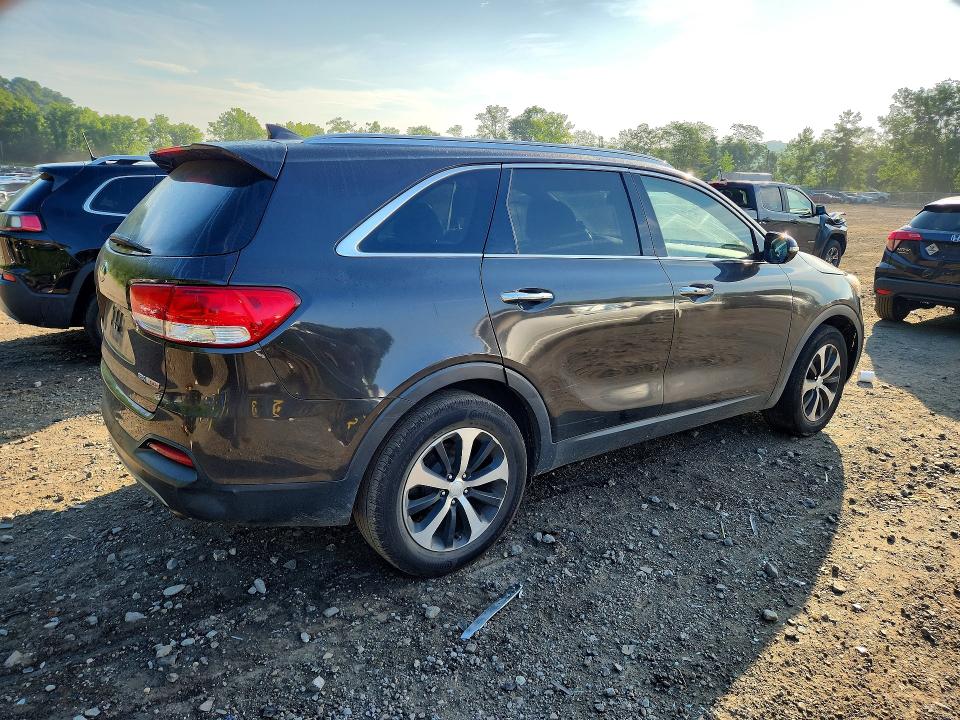 60617346 :رقم المزاد ، 5XYPHDA11HG253646 vin ، 2017 Kia Sorento مزاد بيع