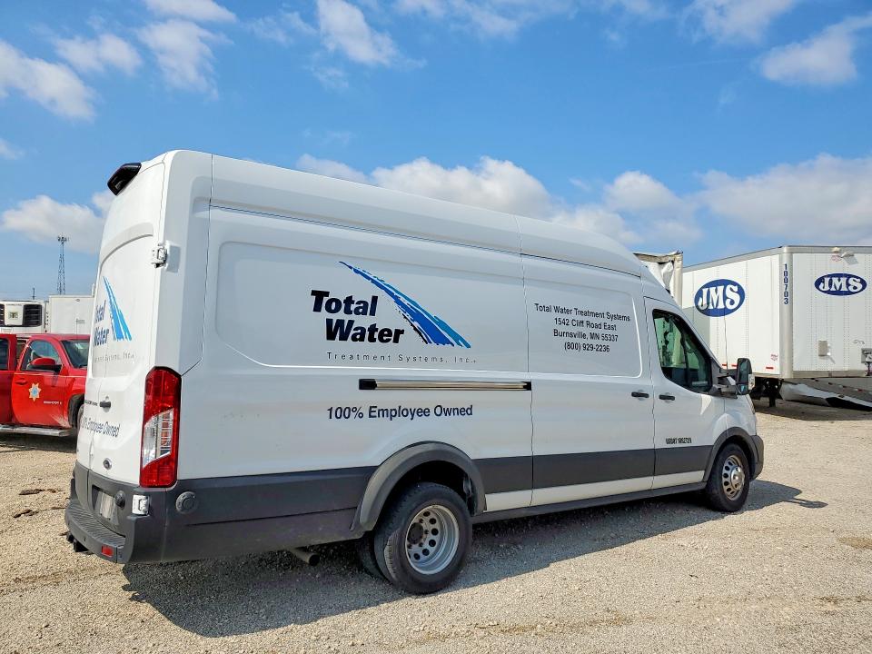 61283636 :رقم المزاد ، 1FTBF4U89RKA03883 vin ، 2024 Ford Transit مزاد بيع