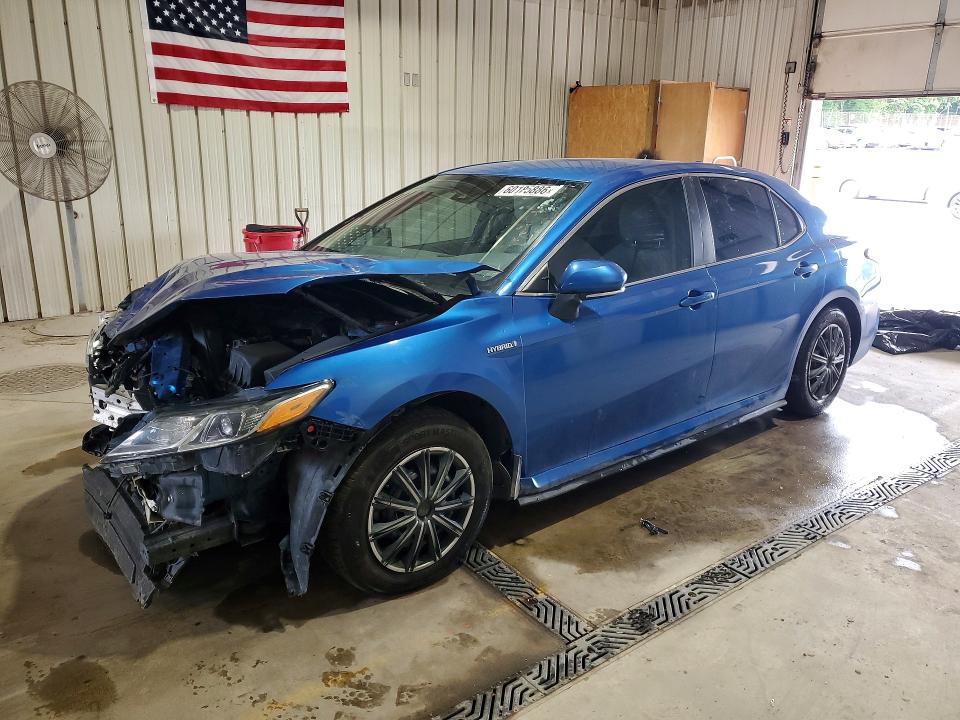 60185886 :رقم المزاد ، 4T1L31AK9LU010979 vin ، 2020 Toyota Camry مزاد بيع