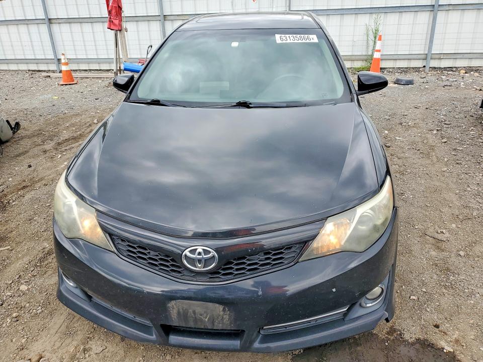 63135866 :رقم المزاد ، 4T1BF1FK2CU176837 vin ، 2012 Toyota Camry مزاد بيع