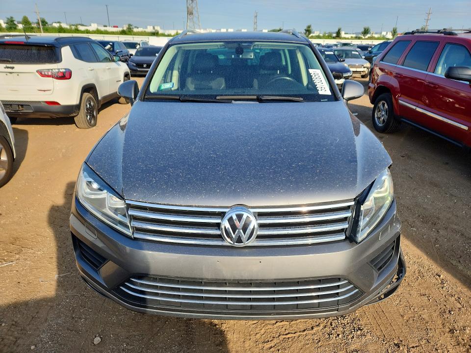 59732856 :رقم المزاد ، WVGEF9BP5GD003641 vin ، 2016 Volkswagen Touareg مزاد بيع
