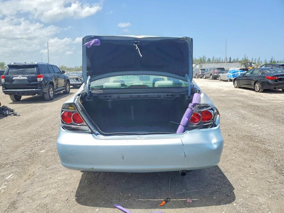 2005 Toyota Camry მანქანა იყიდება აუქციონზე, vin: 4T1BE32K85U516418, აუქციონის ნომერი: 60782526