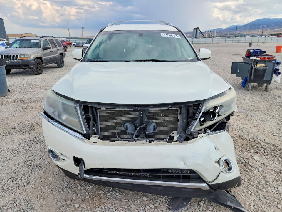 61560456 :رقم المزاد ، 5N1AR2MMXFC628704 vin ، 2015 Nissan Pathfinder مزاد بيع