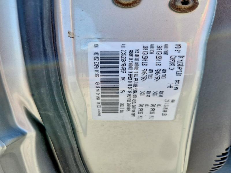 Продажа на аукционе авто 2000 Chrysler Voyager, vin: 2C4GJ2534YR647657, номер лота: 61706336