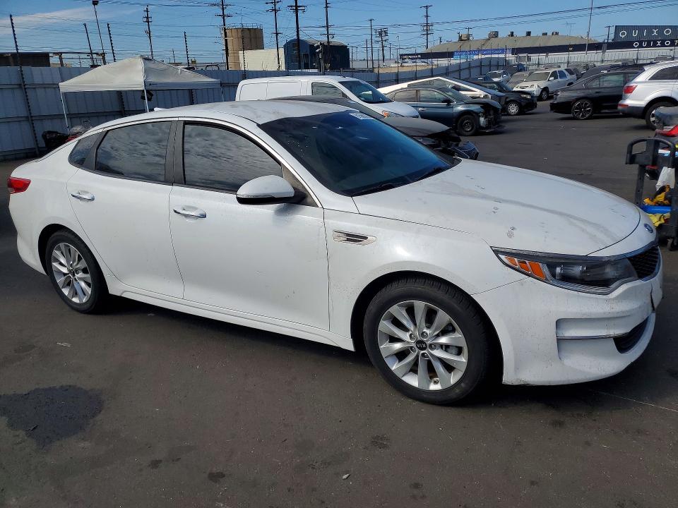 Продаж на аукціоні авто 2017 Kia Optima, vin: 5XXGT4L39HG164019, номер лоту: 61568026