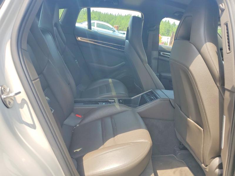 60658076 :رقم المزاد ، WP0AA2A71HL102782 vin ، 2017 Porsche Panamera مزاد بيع