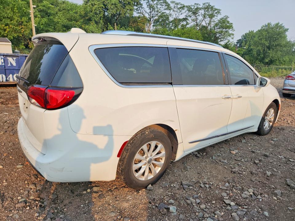 Продажа на аукционе авто 2019 Chrysler Pacifica, vin: 2C4RC1BG6KR523031, номер лота: 61584816