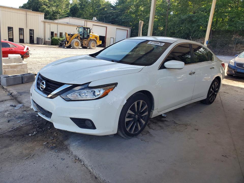 Продажа на аукционе авто 2018 Nissan Altima, vin: 1N4AL3AP1JC266559, номер лота: 61588636