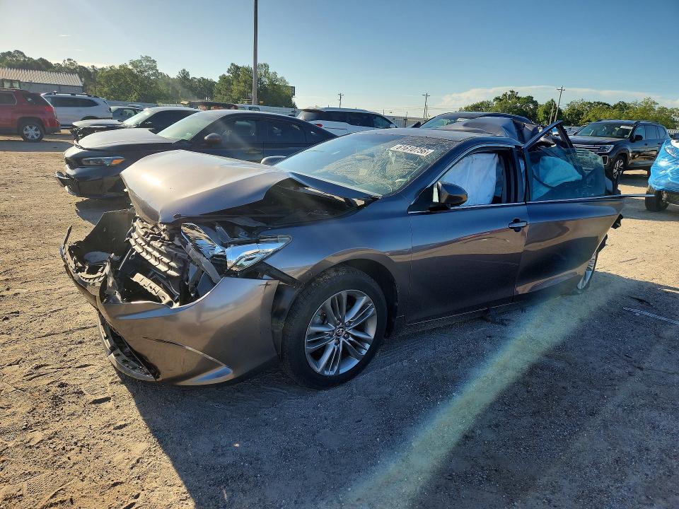 61610756 :رقم المزاد ، 4T1BF1FK9HU396581 vin ، 2017 Toyota Camry مزاد بيع