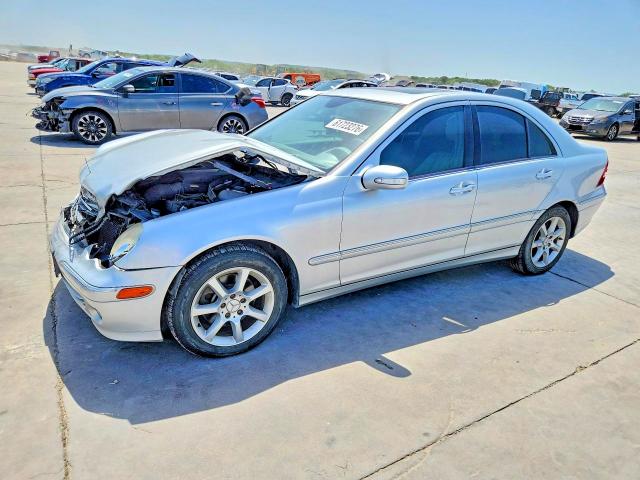 2007 Mercedes-benz C მანქანა იყიდება აუქციონზე, vin: WDBRF92H37F885443, აუქციონის ნომერი: 61723276
