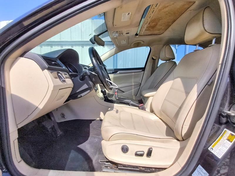 61229216 :رقم المزاد ، 1VWBA7A38JC029394 vin ، 2018 Volkswagen Passat مزاد بيع