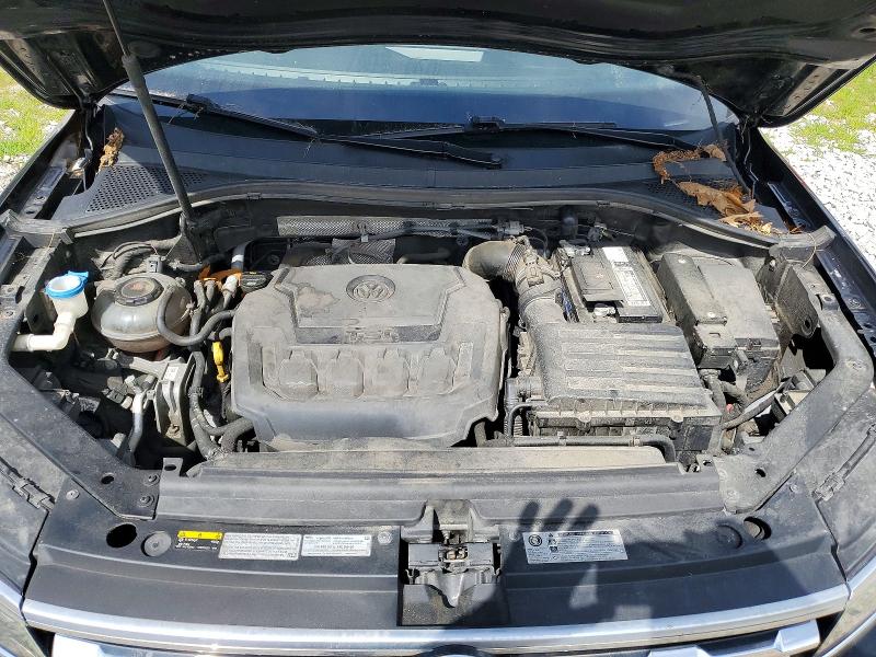Продажа на аукционе авто 2018 Volkswagen Tiguan, vin: 3VV4B7AX7JM067713, номер лота: 61551216