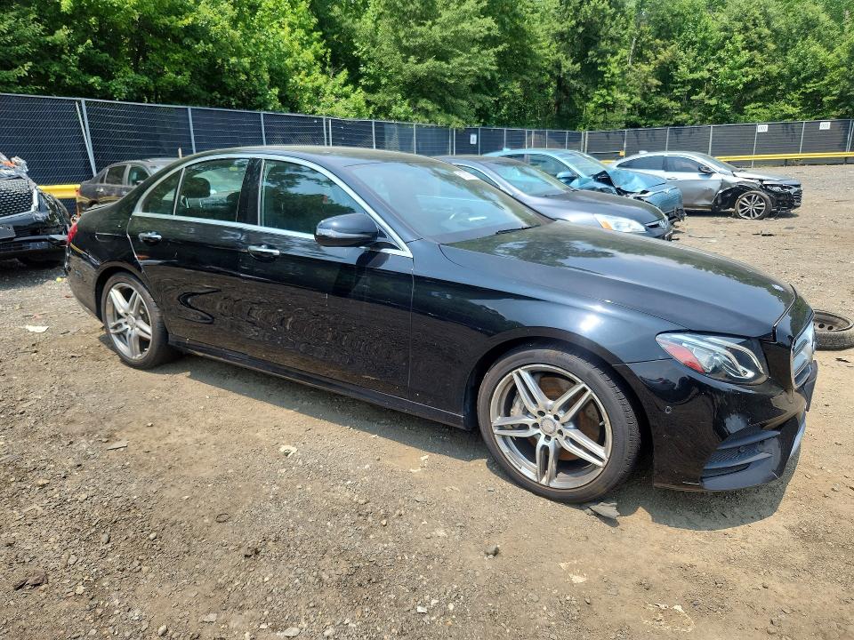 61082676 :رقم المزاد ، WDDZF4KB7HA078010 vin ، 2017 Mercedes-benz E مزاد بيع