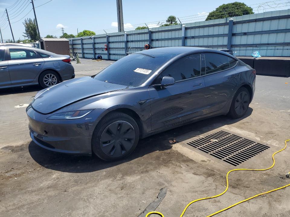 Продаж на аукціоні авто 2025 Tesla Model 3, vin: 5YJ3E1EA5SF034736, номер лоту: 61131336