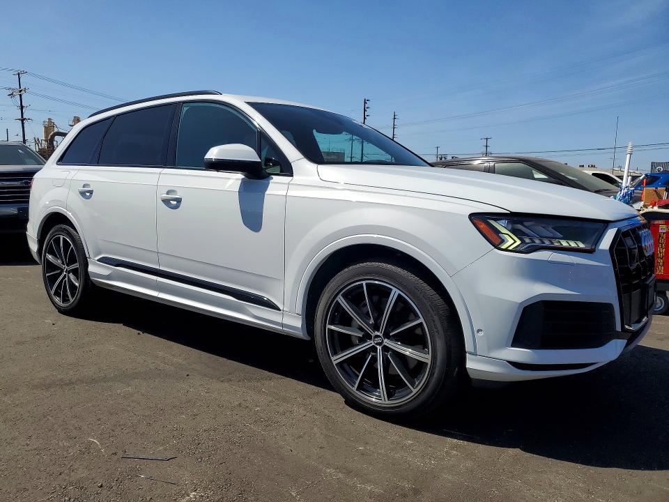 2020 Audi Q7 მანქანა იყიდება აუქციონზე, vin: WA1LXAF70LD011817, აუქციონის ნომერი: 62526216