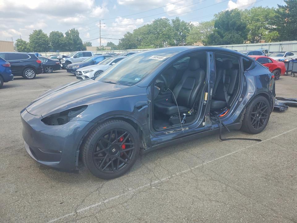 59854466 :رقم المزاد ، 7SAYGDEF2NF399024 vin ، 2022 Tesla Model Y مزاد بيع