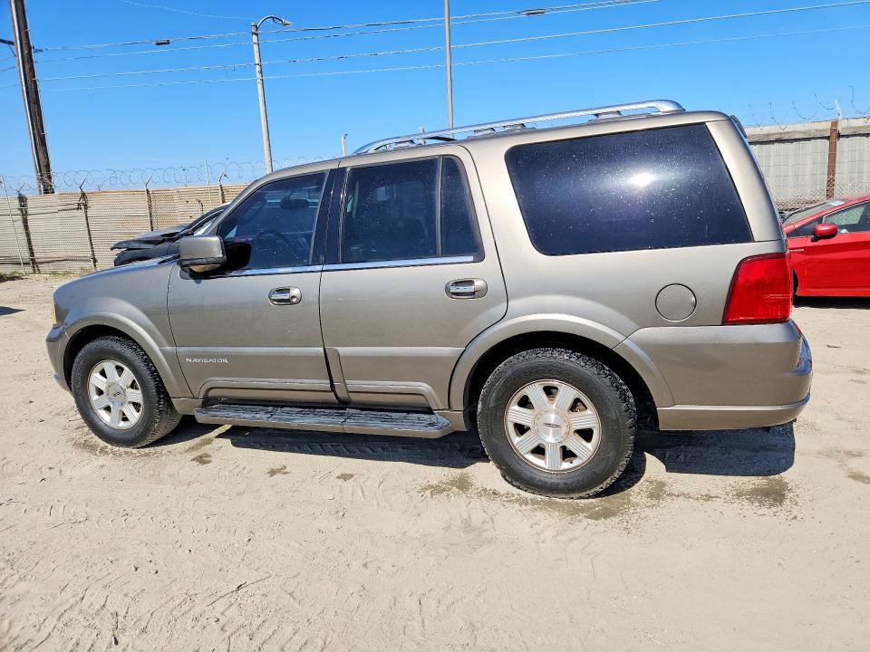 60631996 :رقم المزاد ، 5LMFU27R53LJ47148 vin ، 2003 Lincoln Navigator مزاد بيع