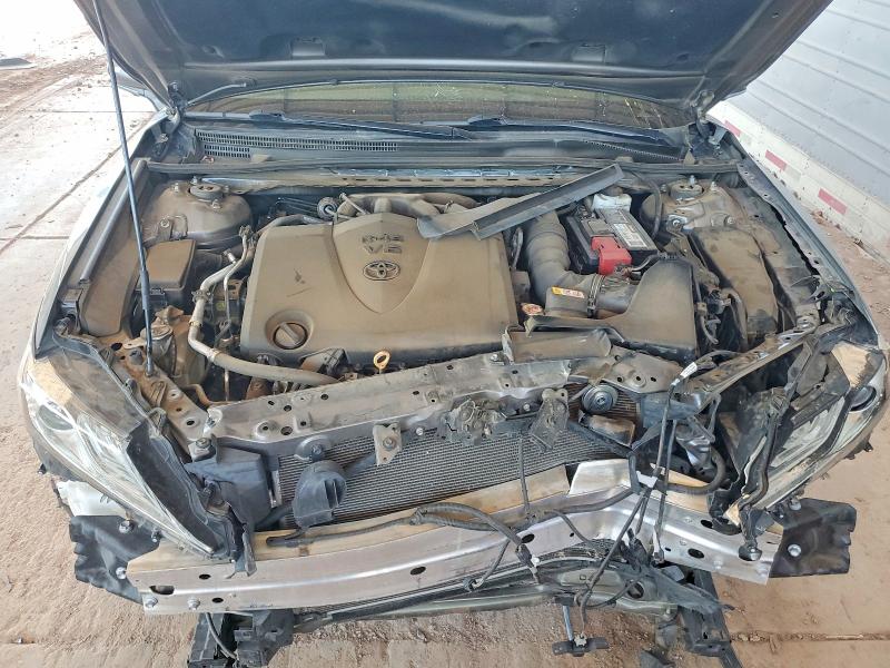 60018226 :رقم المزاد ، 4T1FZ1AK4MU050318 vin ، 2021 Toyota Camry مزاد بيع