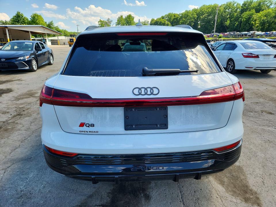 Продажа на аукционе авто 2024 Audi Q8 E-tron, vin: WA16ABGE0RB007918, номер лота: 59254996