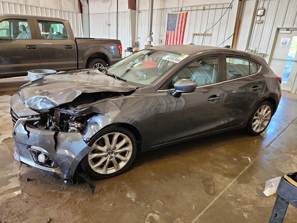 62062966 :رقم المزاد ، JM1BM1M34F1234992 vin ، 2015 Mazda 3 مزاد بيع