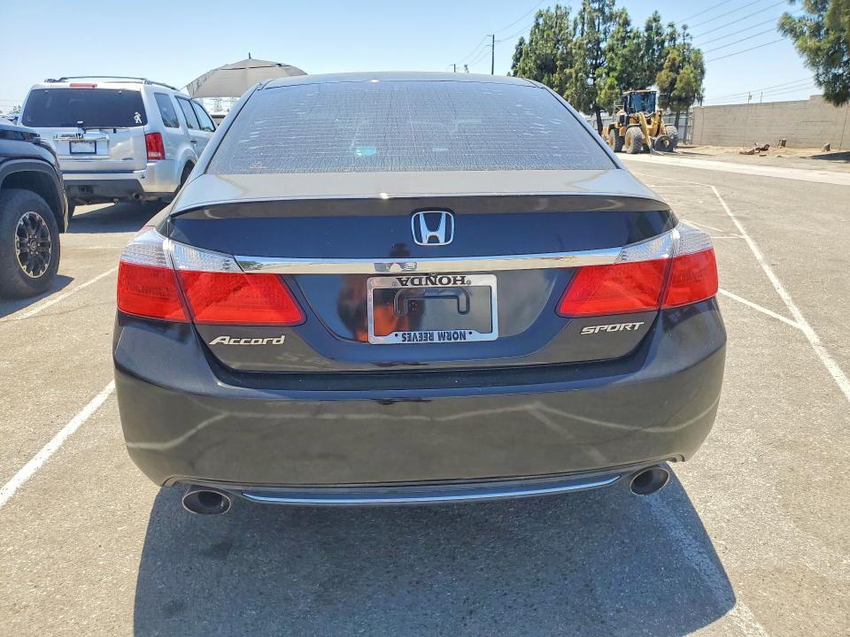 Продажа на аукционе авто 2015 Honda Accord, vin: 1HGCR2F50FA257097, номер лота: 61180506