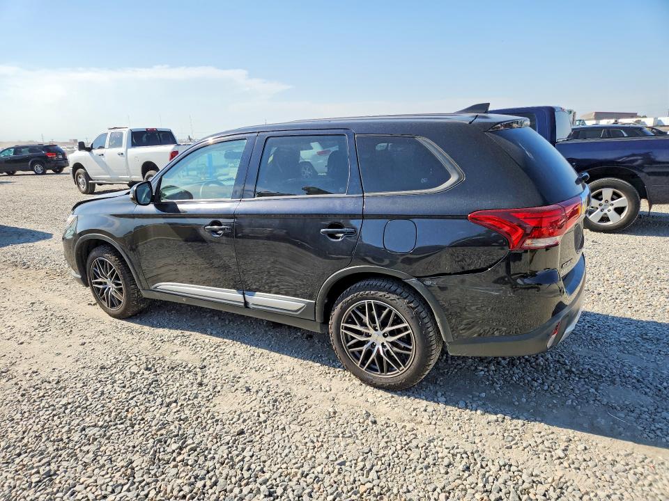 62229756 :رقم المزاد ، JA4AZ3A35JZ054566 vin ، 2018 Mitsubishi Outlander مزاد بيع