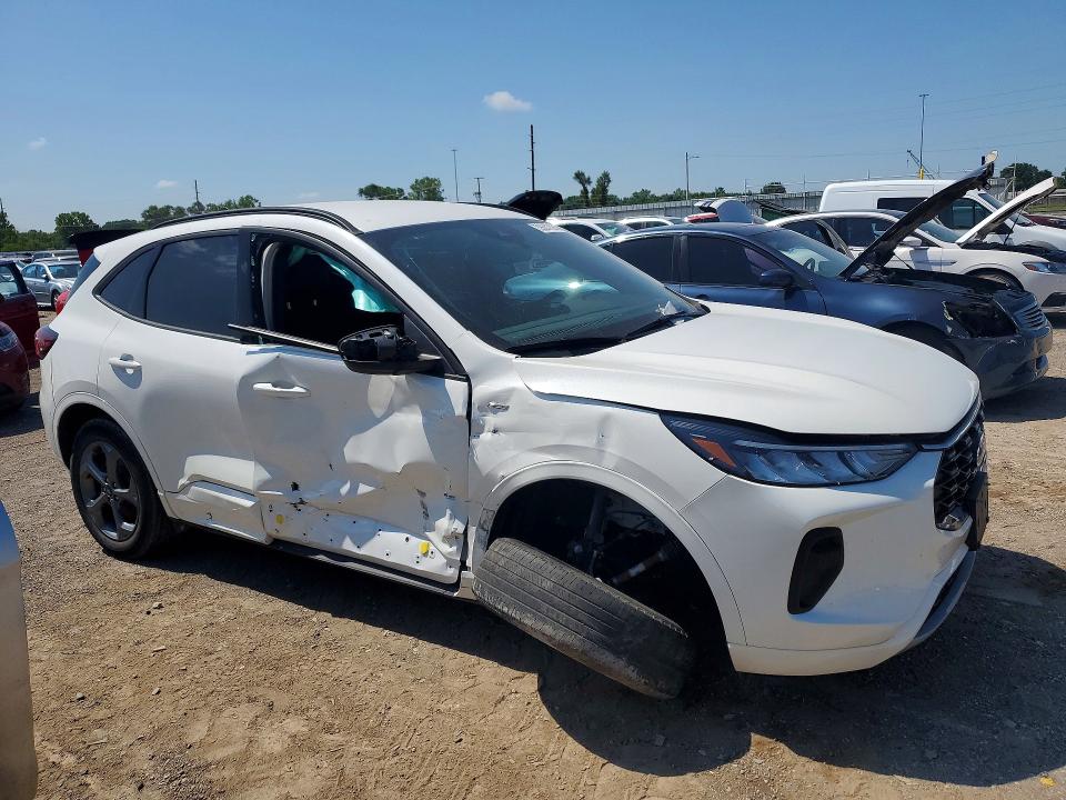 2023 Ford Escape მანქანა იყიდება აუქციონზე, vin: 1FMCU9MN5PUA52492, აუქციონის ნომერი: 59237626
