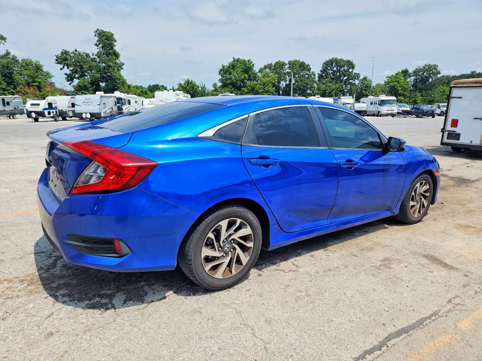 2016 Honda Civic მანქანა იყიდება აუქციონზე, vin: 19XFC2F76GE045303, აუქციონის ნომერი: 61353886