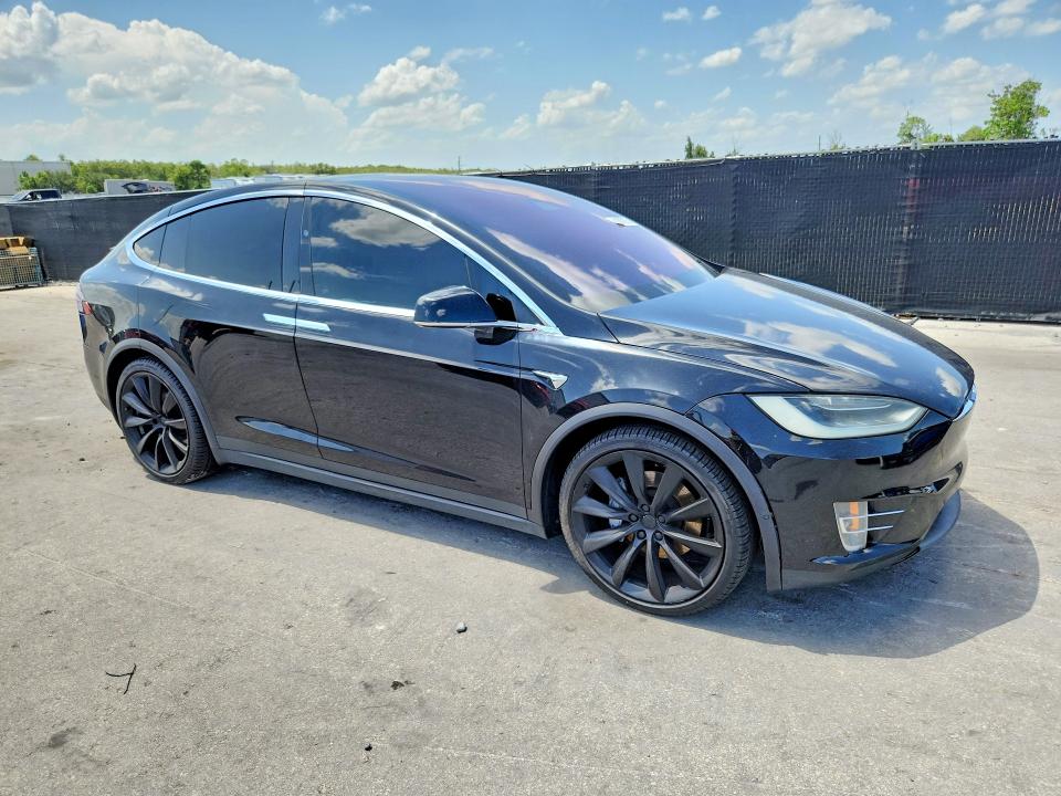 2018 Tesla Model X მანქანა იყიდება აუქციონზე, vin: 5YJXCBE23JF120499, აუქციონის ნომერი: 61899226