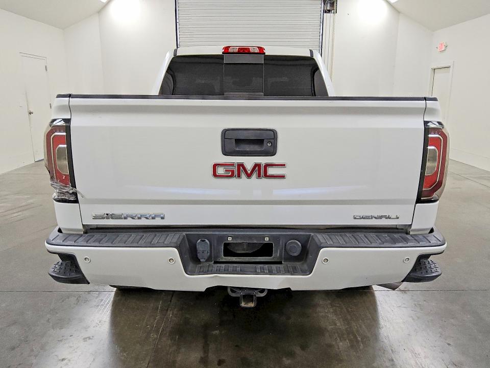 61896606 :رقم المزاد ، 3GTU2PEJ5JG597181 vin ، 2018 Gmc Sierra مزاد بيع