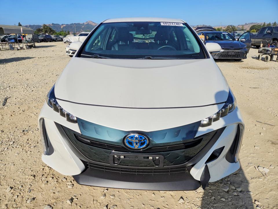 2017 Toyota Prius Prime მანქანა იყიდება აუქციონზე, vin: JTDKARFP9H3028923, აუქციონის ნომერი: 60524746