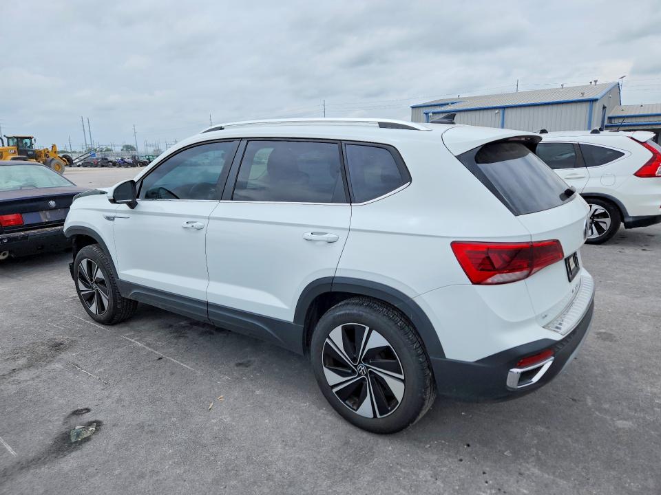 61773196 :رقم المزاد ، 3VVUX7B20RM060067 vin ، 2024 Volkswagen Taos مزاد بيع