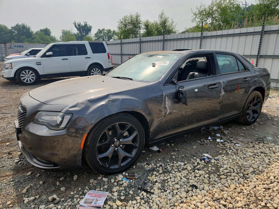 Продаж на аукціоні авто 2023 Chrysler 300, vin: 2C3CCABG0PH637002, номер лоту: 61083876
