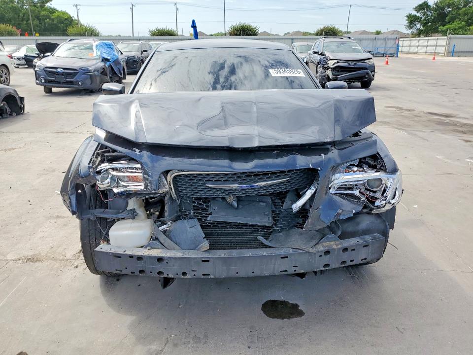59345926 :رقم المزاد ، 2C3CCAAGXKH517072 vin ، 2019 Chrysler 300 مزاد بيع