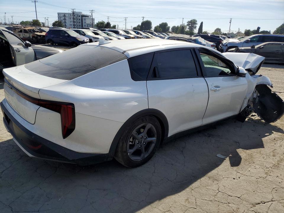 2025 Kia K4 მანქანა იყიდება აუქციონზე, vin: 3KPFT4DE6SE093552, აუქციონის ნომერი: 61951546