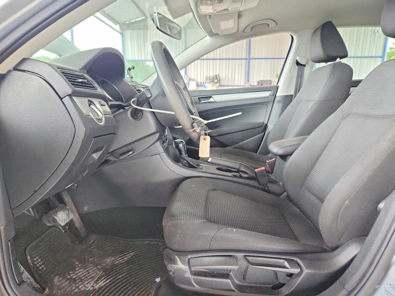 62651856 :رقم المزاد ، 1VWAT7A38HC072701 vin ، 2017 Volkswagen Passat مزاد بيع